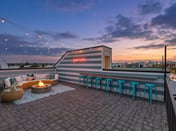 Luxe Downtown Home • Rooftop • Fireplace • DT ~2m