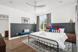 Stylish & Spacious | 8 Q/K Beds | Mins to Broadway - Image 4