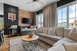 WeHo Escape w/ Downtown Views + Walkable Hotspots - Image 4