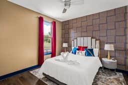 Chic Escape · 2mi to DT · Billiards · B-Nashy - Image 4
