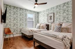 Luxury Downtown Nashville Haven • Stunning City Views - Image 4