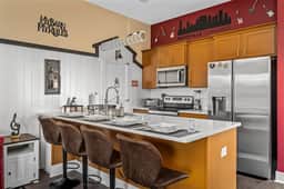 Stunning designer home! Downtown Nashville views! - Image 2