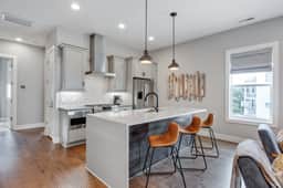 Luxury Downtown Nashville Home + Stunning City Views - Image 4