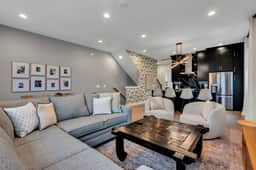 Luxe Downtown Home • DT ~2m • Rooftop • Fireplace - Image 4