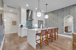 Luxe Downtown Home • Rooftop • Fireplace • DT ~2m - Image 4