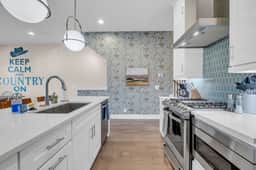 New Luxury Homes w/ Downtown Views | Sleeps 12+ - Image 4