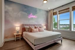 Swiftie Suite! Eras NashBash! 12 BEDs! ~2m to DT - Image 3
