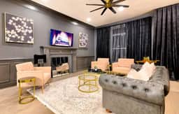 Luxury Nashville Stay | 20 Beds & Rooftop Fun - Image 2