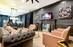 Luxury Nashville Stay | 20 Beds & Rooftop Fun - Image 4