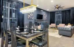 Luxe Home • 20 Beds, 3 Kings • Rooftop & Game Room - Image 3