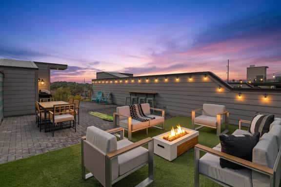Downtown Gem • Rooftop • Fireplace • Pool Table - Image 1