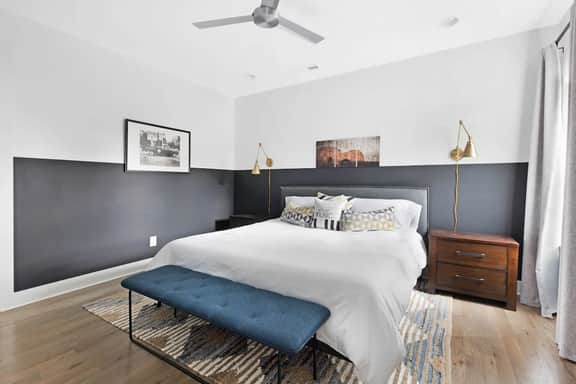 Chic Oasis 5 min to Downtown ⢠No Bunks! ⢠B-Nashy - Image 4