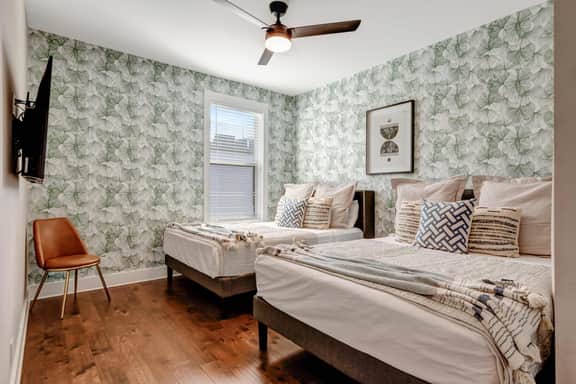 Luxury Downtown Nashville Haven • Stunning City Views - Image 4