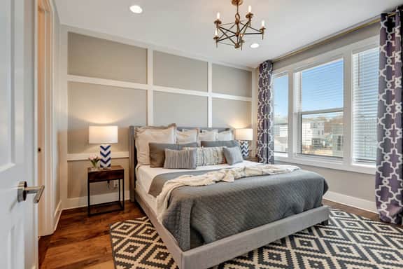 Luxury Downtown Nashville Haven • Stunning City Views - Image 2