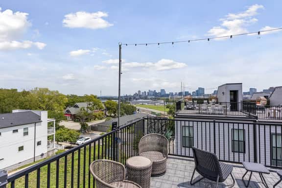 Luxury Downtown Nashville Home + Stunning City Views - Image 2