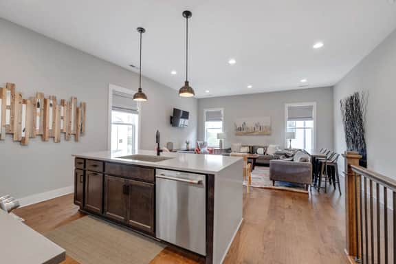 Stunning Downtown Nashville Home with City Views - Image 3