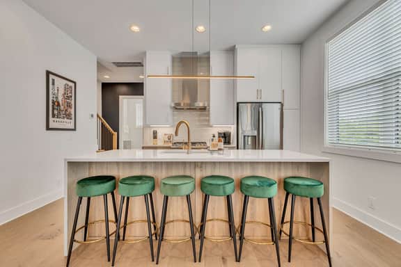 New Nashville Gem | Rooftop & Sleeps 11 - Image 3