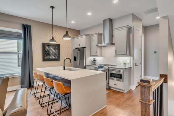 2 Luxe Nashville Homes | Stunning DT Rooftop Views - Image 5