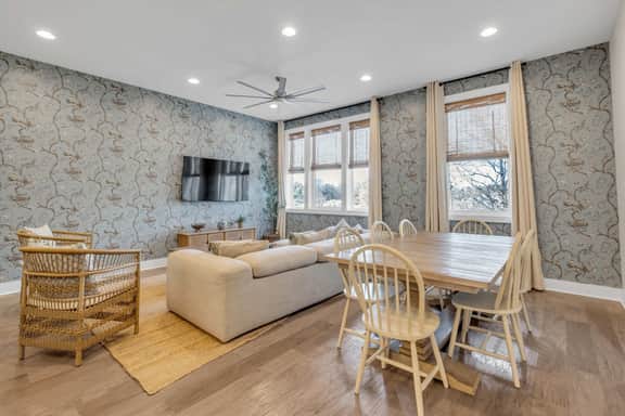 New Luxury Homes w/ Downtown Views | Sleeps 12+ - Image 2