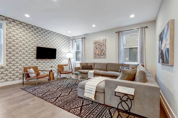 Nashville Skyline Views – Floor to Floor - Image 3