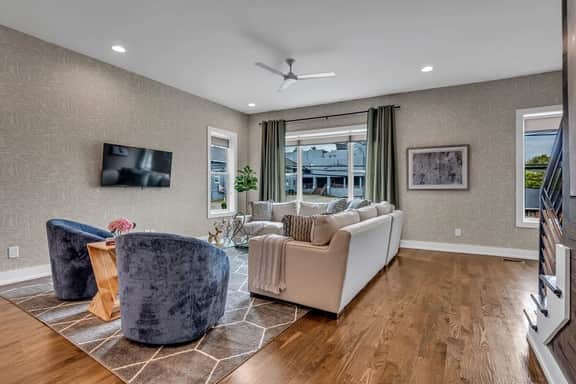 2 Luxury Downtown Nashville Homes | Epic Group Stay + Skyline Views - Image 5