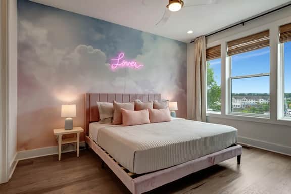 Swiftie Suite! Eras NashBash! 12 BEDs! ~2m to DT - Image 3