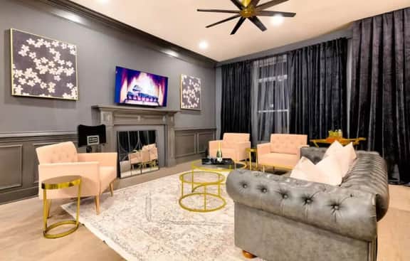 Luxury Nashville Stay | 20 Beds & Rooftop Fun - Image 2