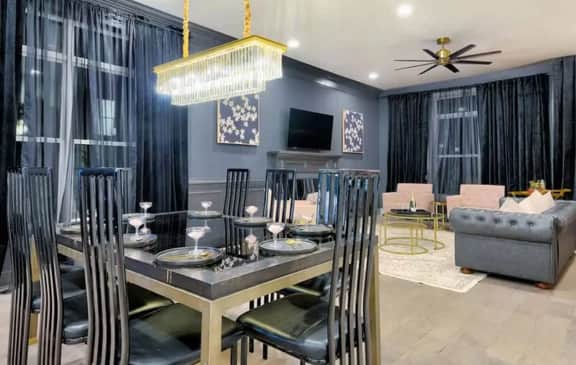 Luxe Home • 20 Beds, 3 Kings • Rooftop & Game Room - Image 3