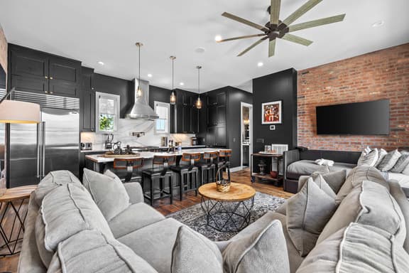 WeHo Escape w/ Downtown Views + Walkable Hotspots - Image 1