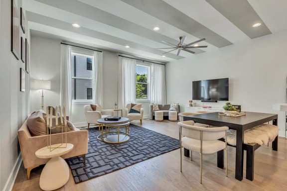 Luxury City Retreat • 14 beds • 2mi to Downtown - Image 1